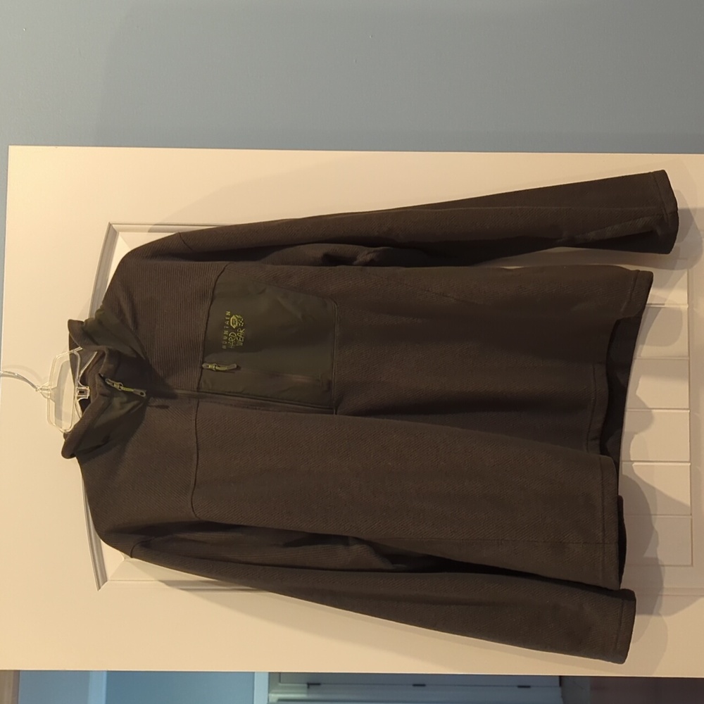Mountain hardware, olive green, 1/2 zip jacket